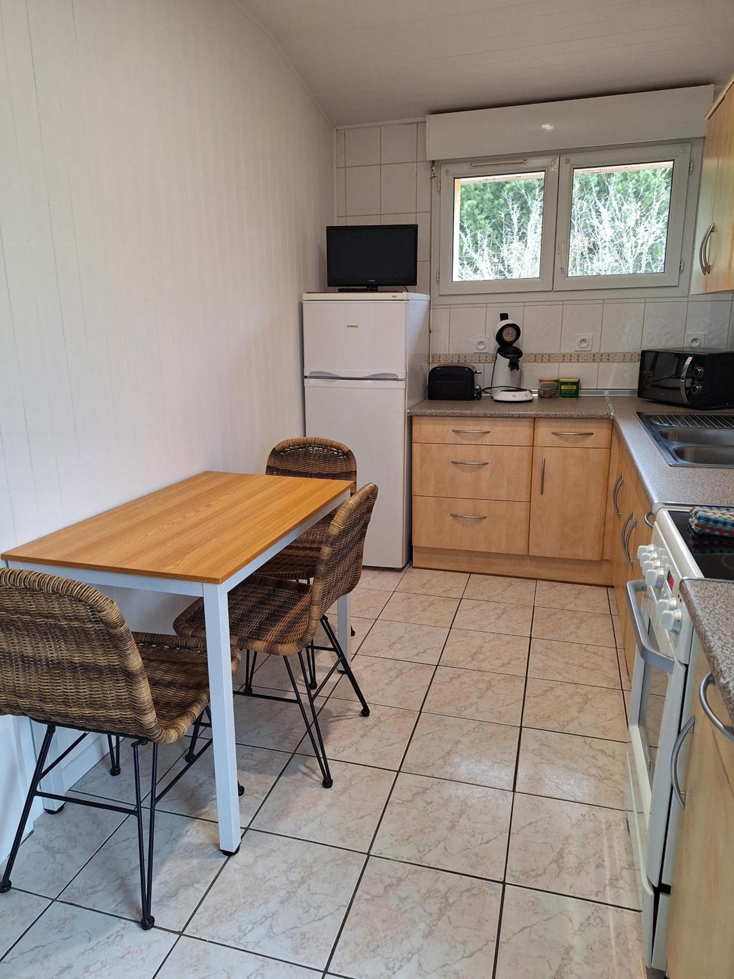 La Pinede Du Cheou, Piscine, Logement Independant, Parking, Draps, Wifi Fibre Mimizan Extérieur photo